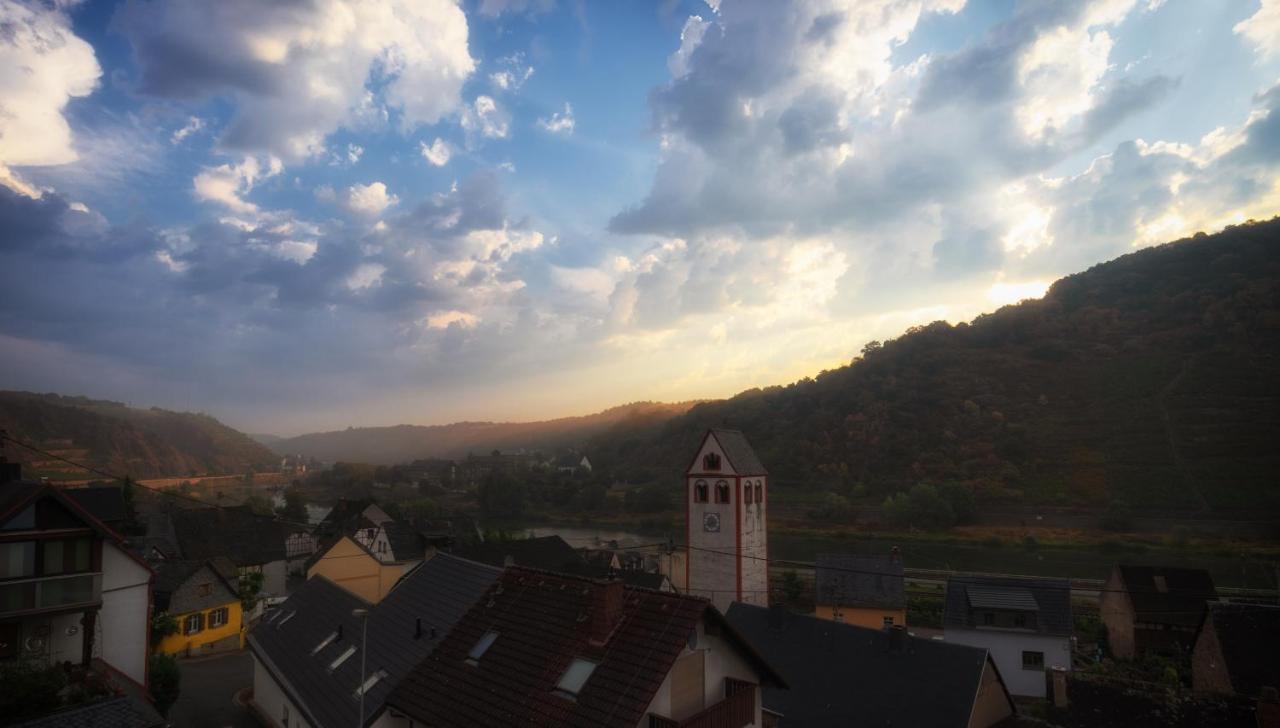 Ferienwohnungen Haus Am Wuerzlaysteig Lehmen Ngoại thất bức ảnh