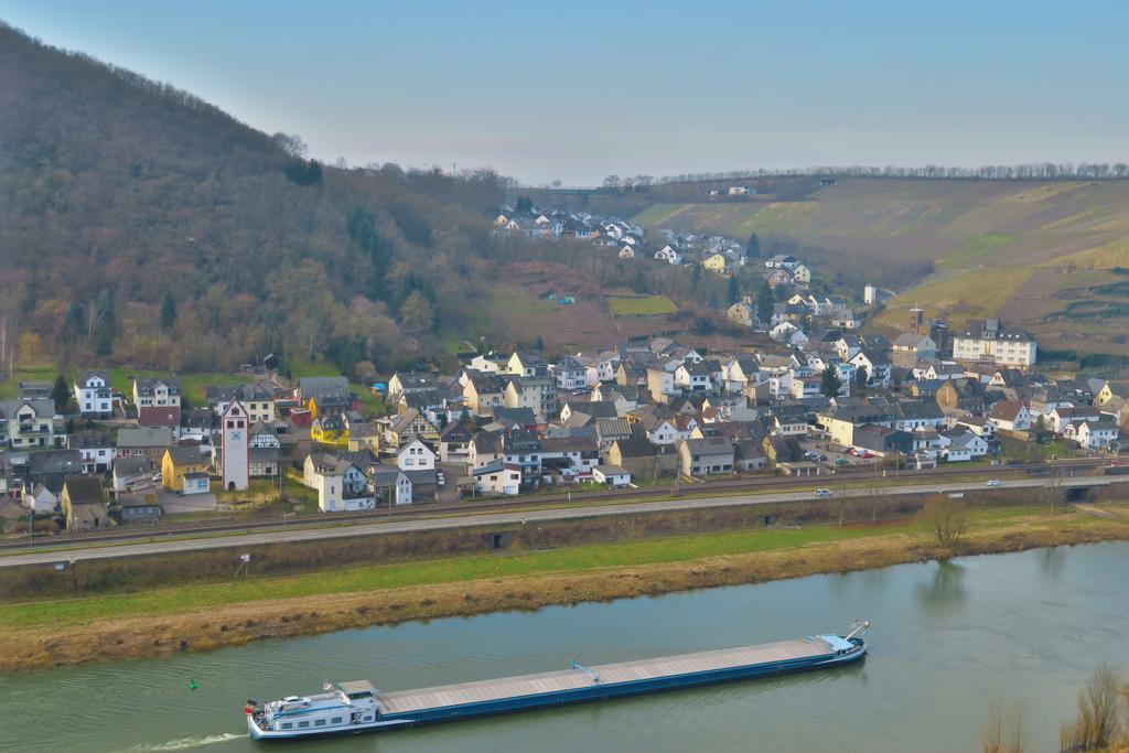 Ferienwohnungen Haus Am Wuerzlaysteig Lehmen Ngoại thất bức ảnh