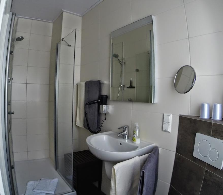 Ferienwohnungen Haus Am Wuerzlaysteig Lehmen Phòng bức ảnh